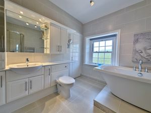 Photo 27- click for photo gallery